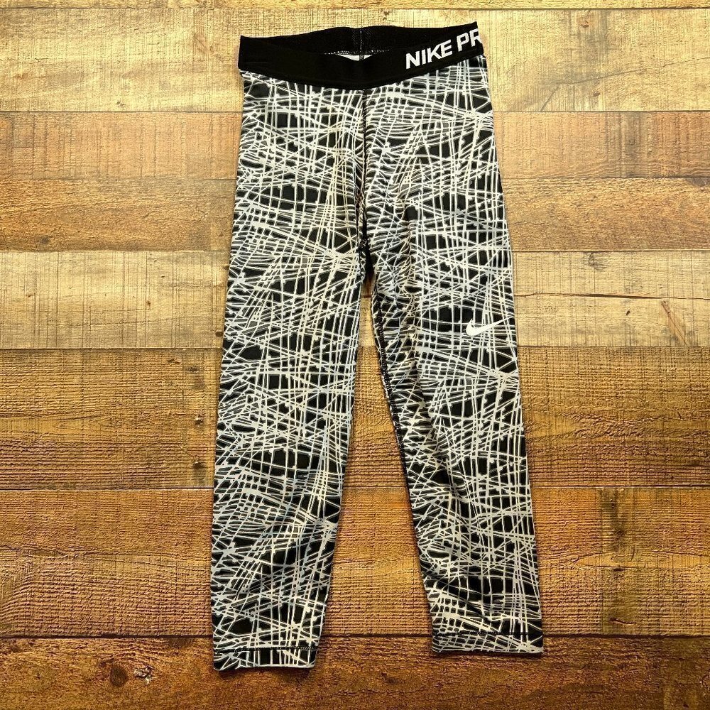 Women's Nike Pro Black/White /Gray Capri Leggings size XS